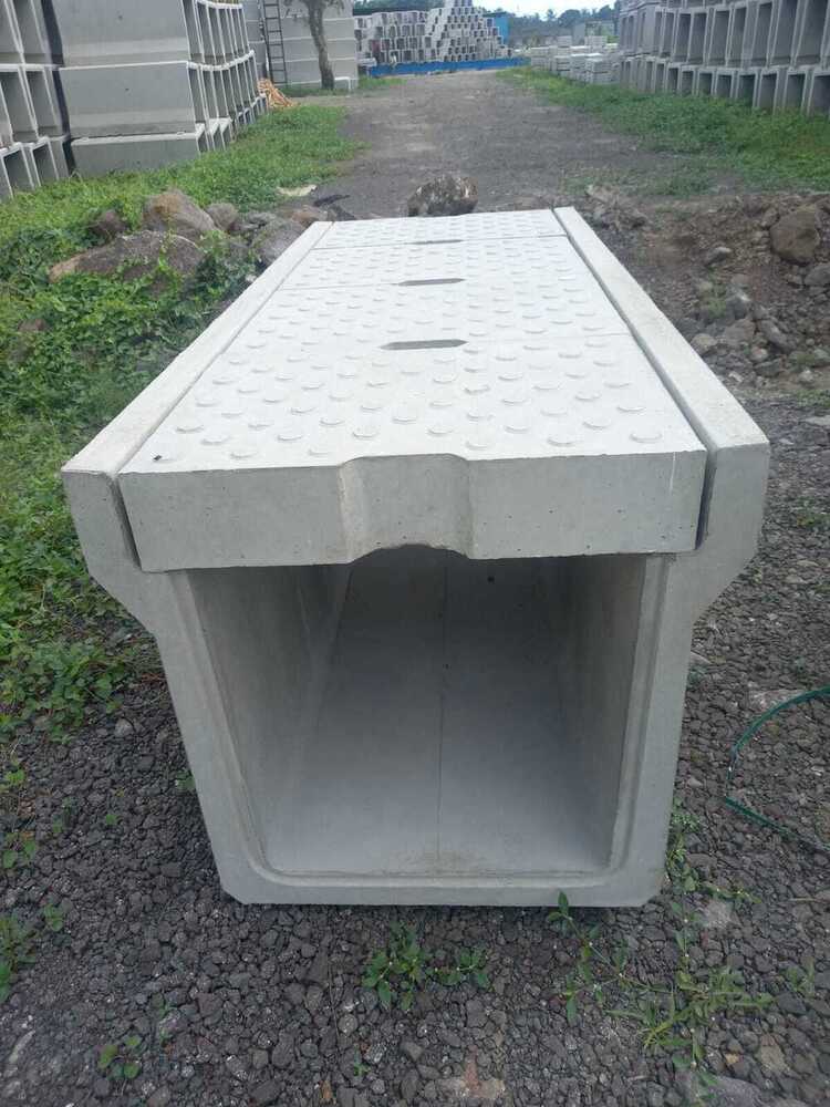 Precast RCC U Drain