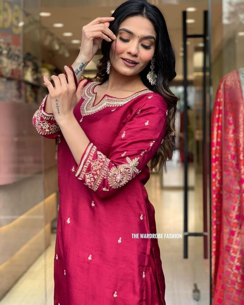 NEW BEAUTIFUL HEAVY STITCHED SUIT