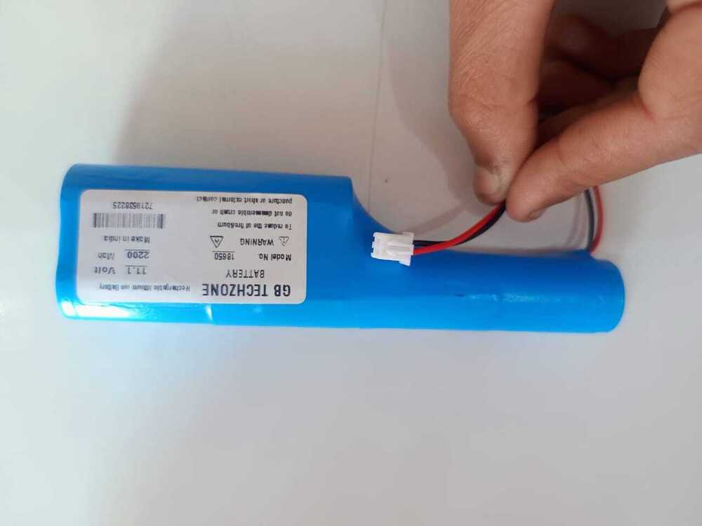 11.1volt 2600mah Li Ion Battery - Size: 18650 Model