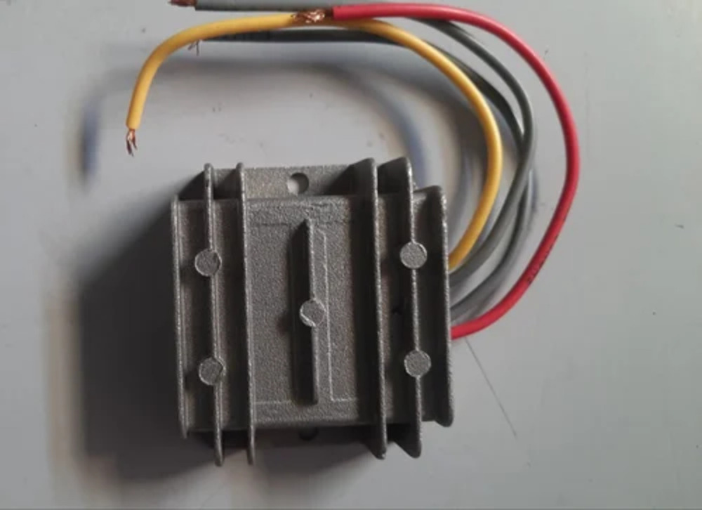 24V To 12V 6A Dc-Dc Converter - Efficiency: 95 %
