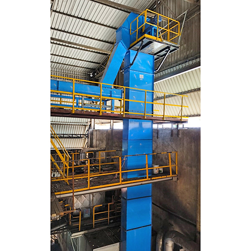 Buket Elevator With Screw Conveyor - Color: Blue