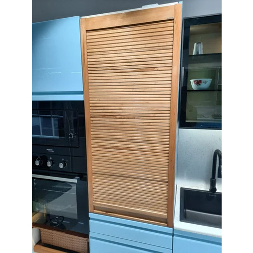 Wooden Rolling Shutter