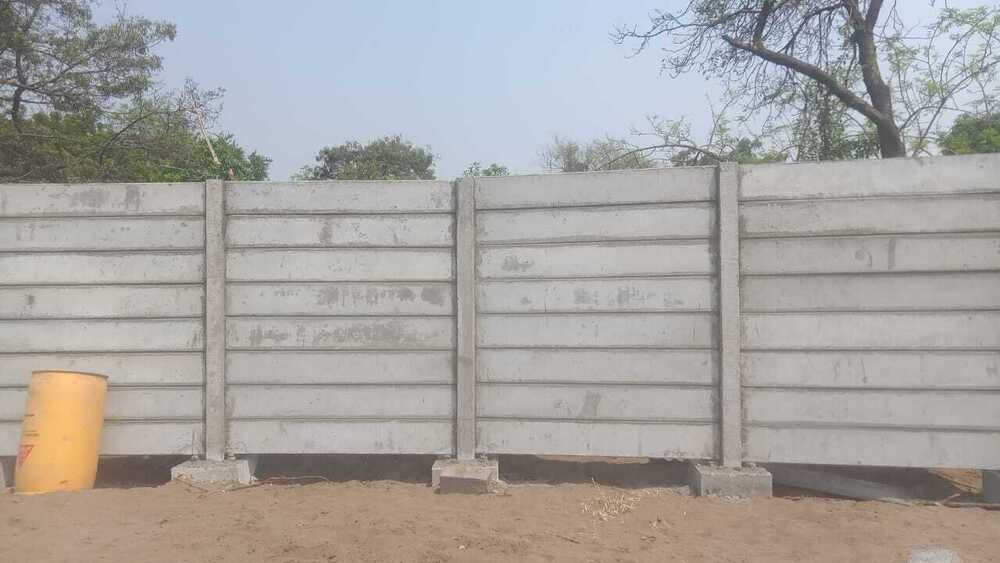 Rcc Wall - Cement, 7x1 Feet, Rectangular, 8 Feet High | Scratch Resistant, Durable, High Load Bearing, Eco-friendly Design
