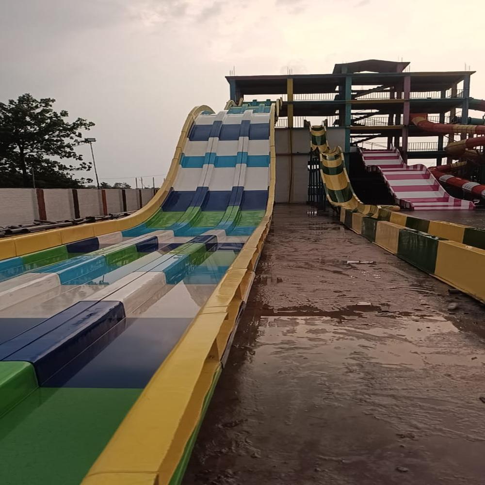 Multilane Racer Slide - Capacity: 90 Kg