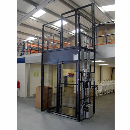 Consent Hydraulic Goods Lift - Capacity: 2 Ton