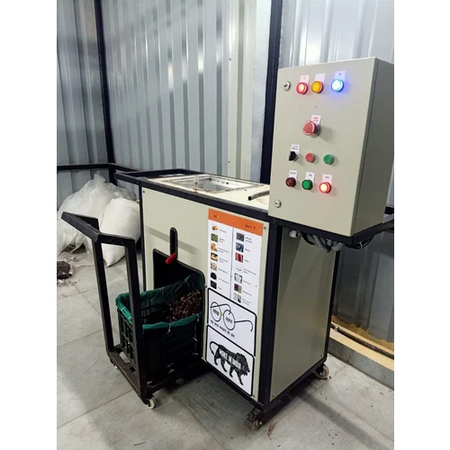 Horticulture Waste Shredder Machine - Capacity: >2000 Kg/Hr