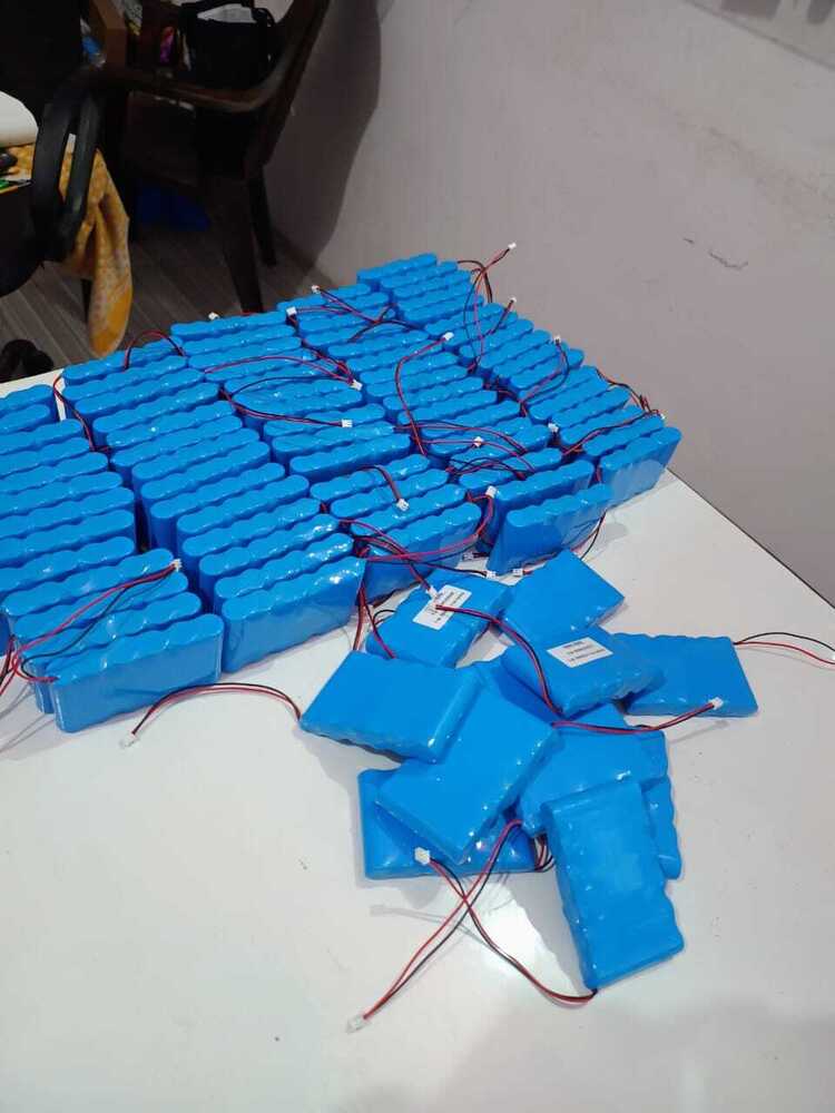 7.4volt 7800mah Lithium Rechargeable Battery - Features: Long Lifespan