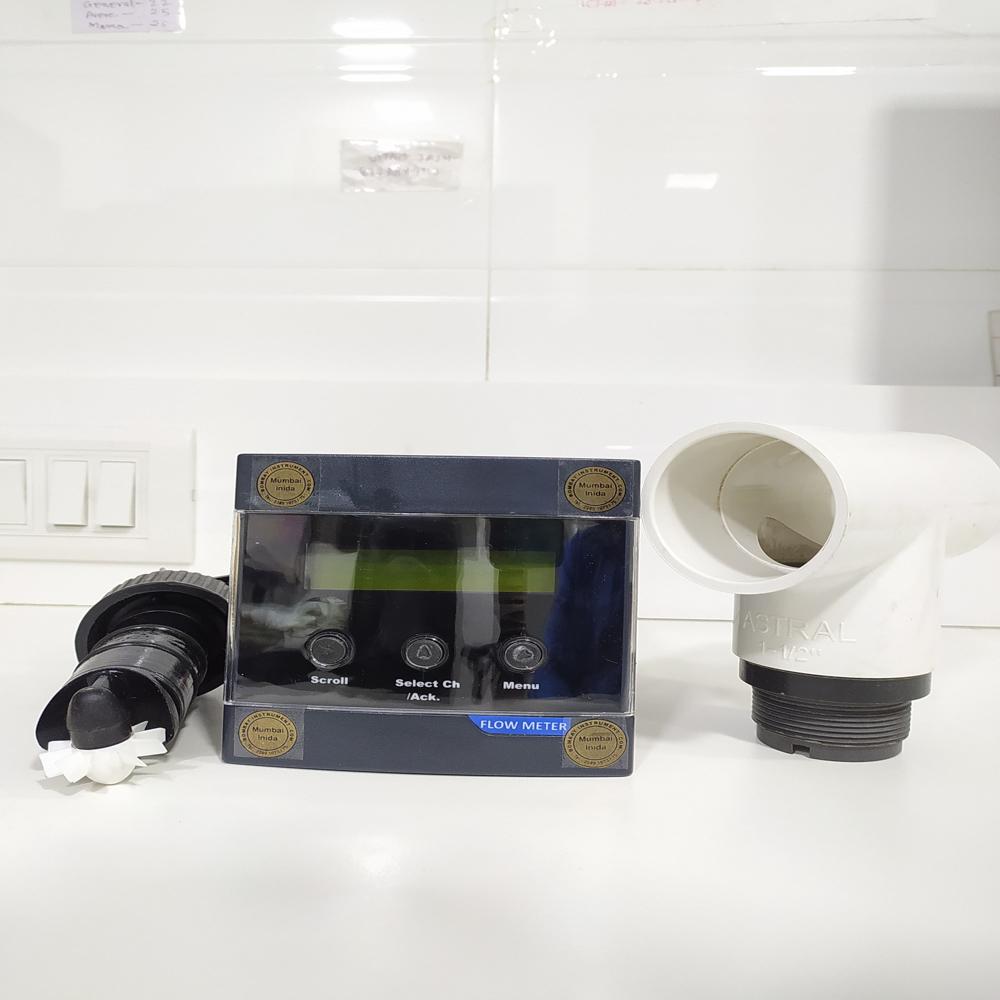 Digital Flow Meter - Accuracy: 2 %