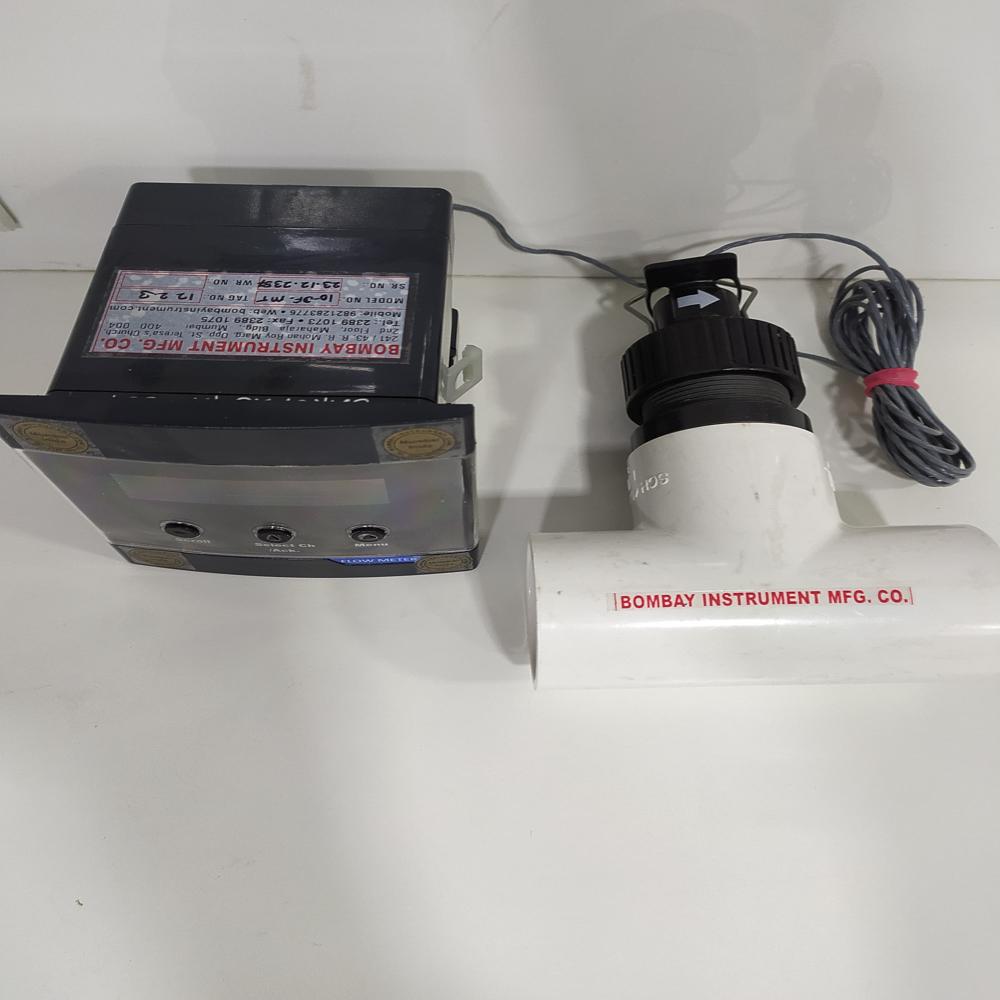 Digital Flow Meter - Accuracy: 2 %