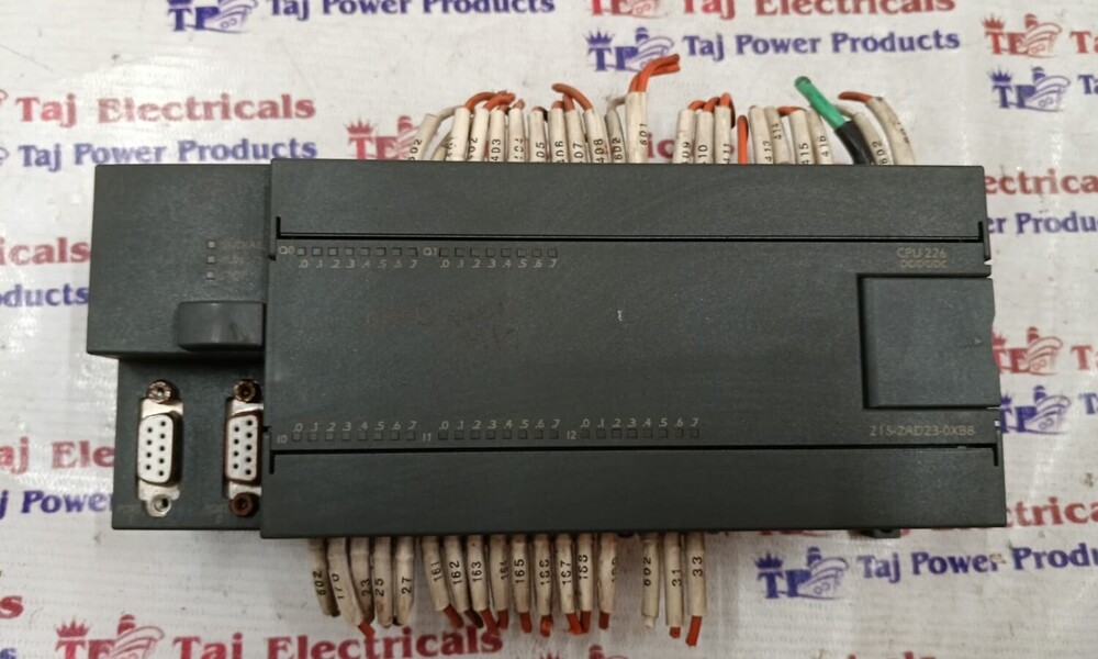 SIEMENS 6ES7 216-2AD23-0XB8 PLC (SIDE DAMAGE)