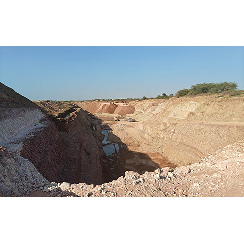 Bentonite Powder - High Swelling Capacity, Light To Dark Brown Color, 200 Mesh Size | Applications: Drilling, Foundry, Iron Ore Pelletization