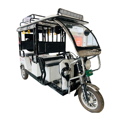 Saarthi Battery Operated E Rickshaw - Battery Life: 2-5 Years