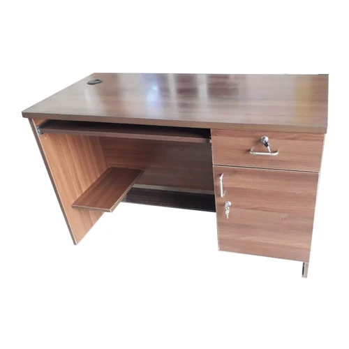 Brown Particle Board Computer Table - Design: Plain