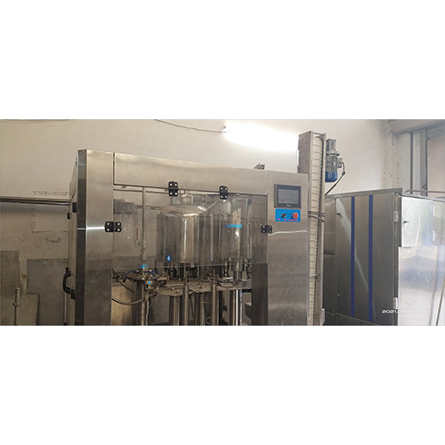 स्वचालित जूस बोतल भरने की मशीन