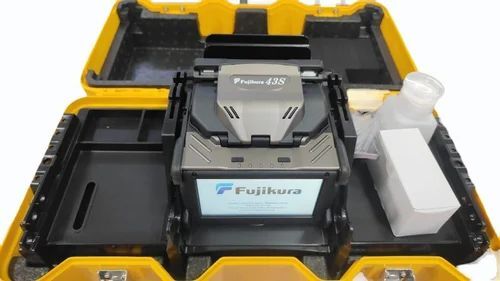 Fujikura 43s Splicing Machine - Color: Black & Yellow