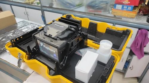Fujikura 43s Splicing Machine - Color: Black & Yellow