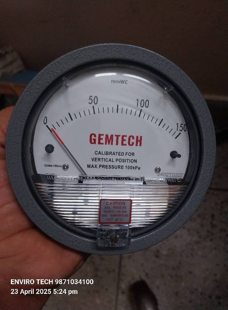 G2002 GEMTECH Differential Pressure Gauge Range 0-2 PSI Minor Divisions .05