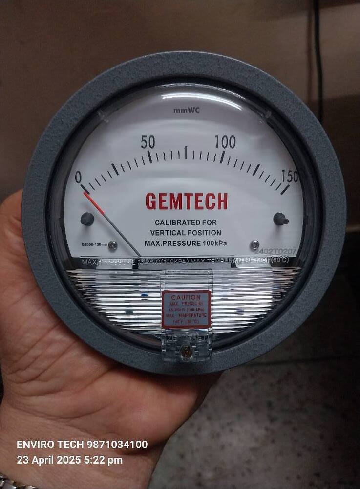 G2002 GEMTECH Differential Pressure Gauge Range 0-2 PSI Minor Divisions .05