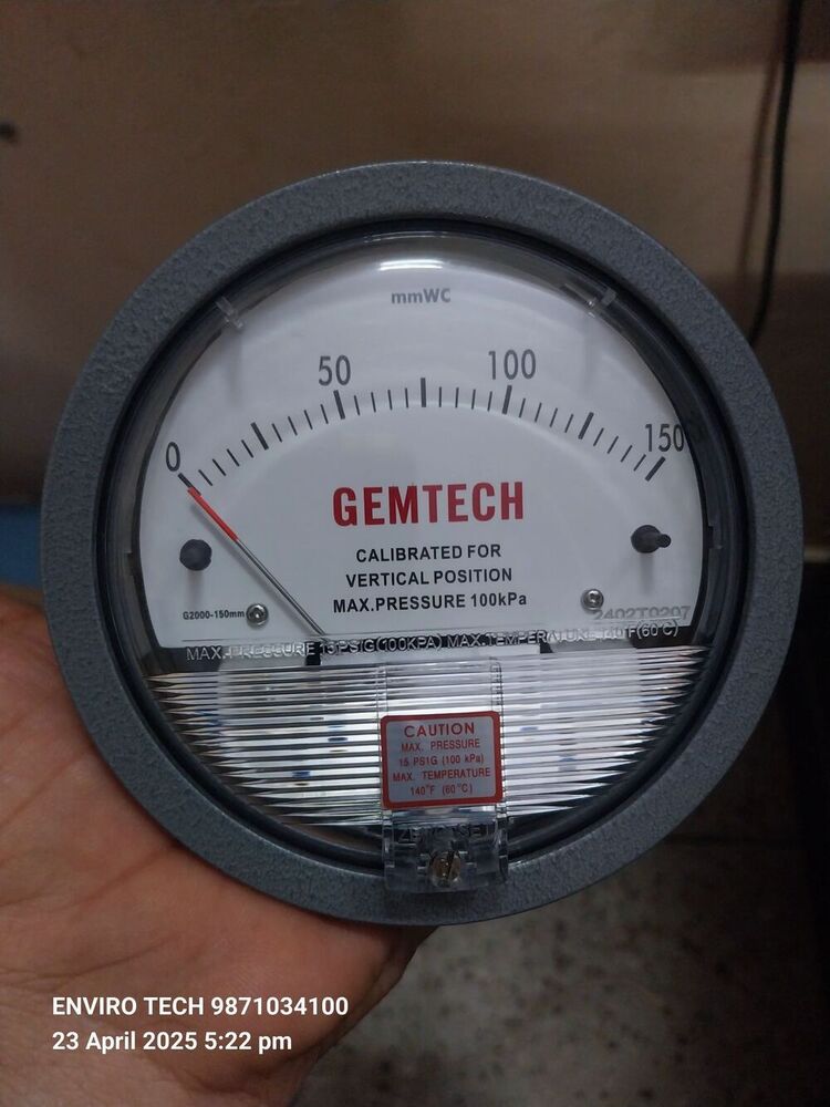 G2002 GEMTECH Differential Pressure Gauge Range 0-2 PSI Minor Divisions .05