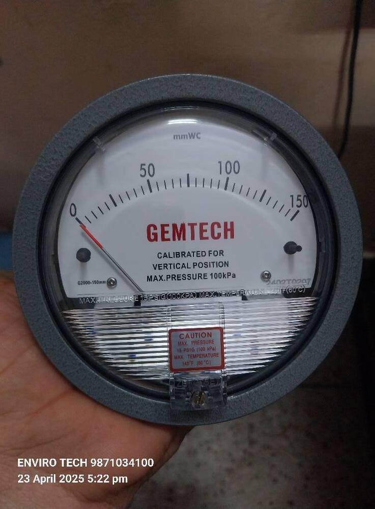 G2002 GEMTECH Differential Pressure Gauge Range 0-2 PSI Minor Divisions .05