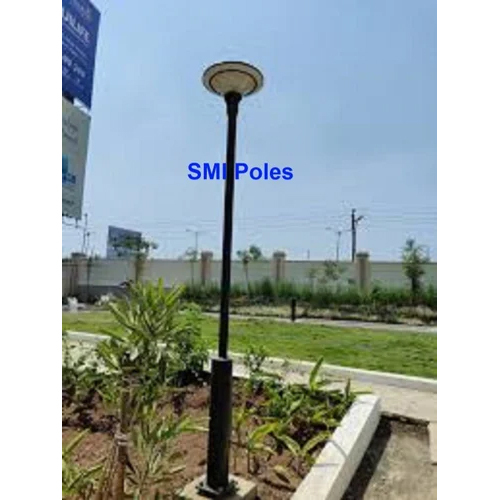 Garden Light Pole - Color: Black