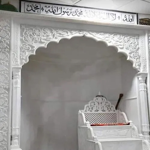 7 Feet White Marble Member Qibla