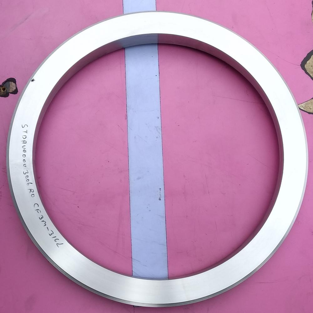 Stainless Steel 316 Casting - Color: Silver