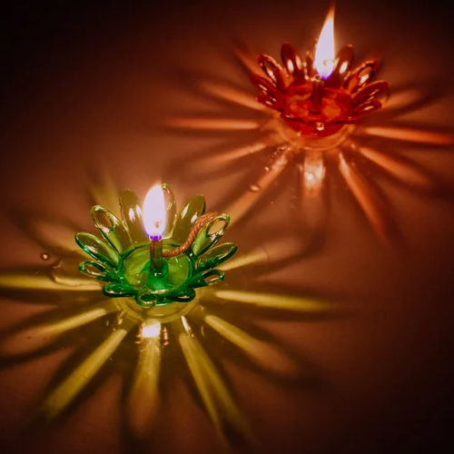 Plastic Reflective Diya - Color: Multicolour