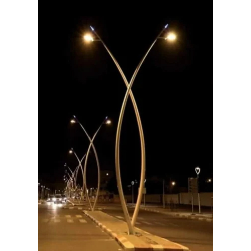 Street Ms Lighting Pole - Color: Golden