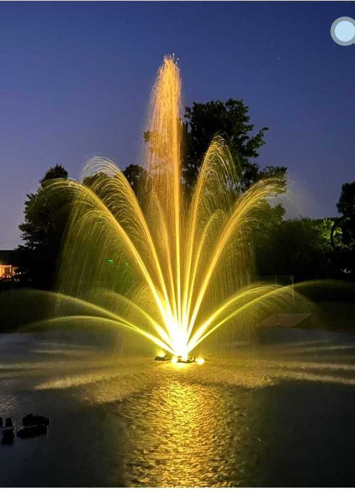 Floating Fountains - Color: Multicolor