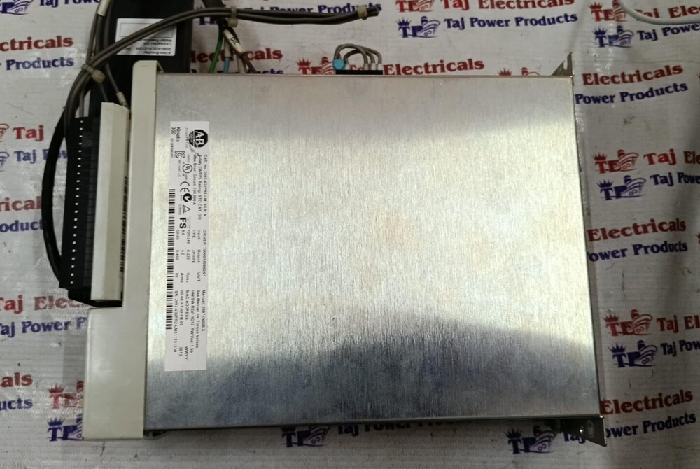 ALLEN BRADLEY KINETIX 350 2097-V32PR2-LM DRIVE