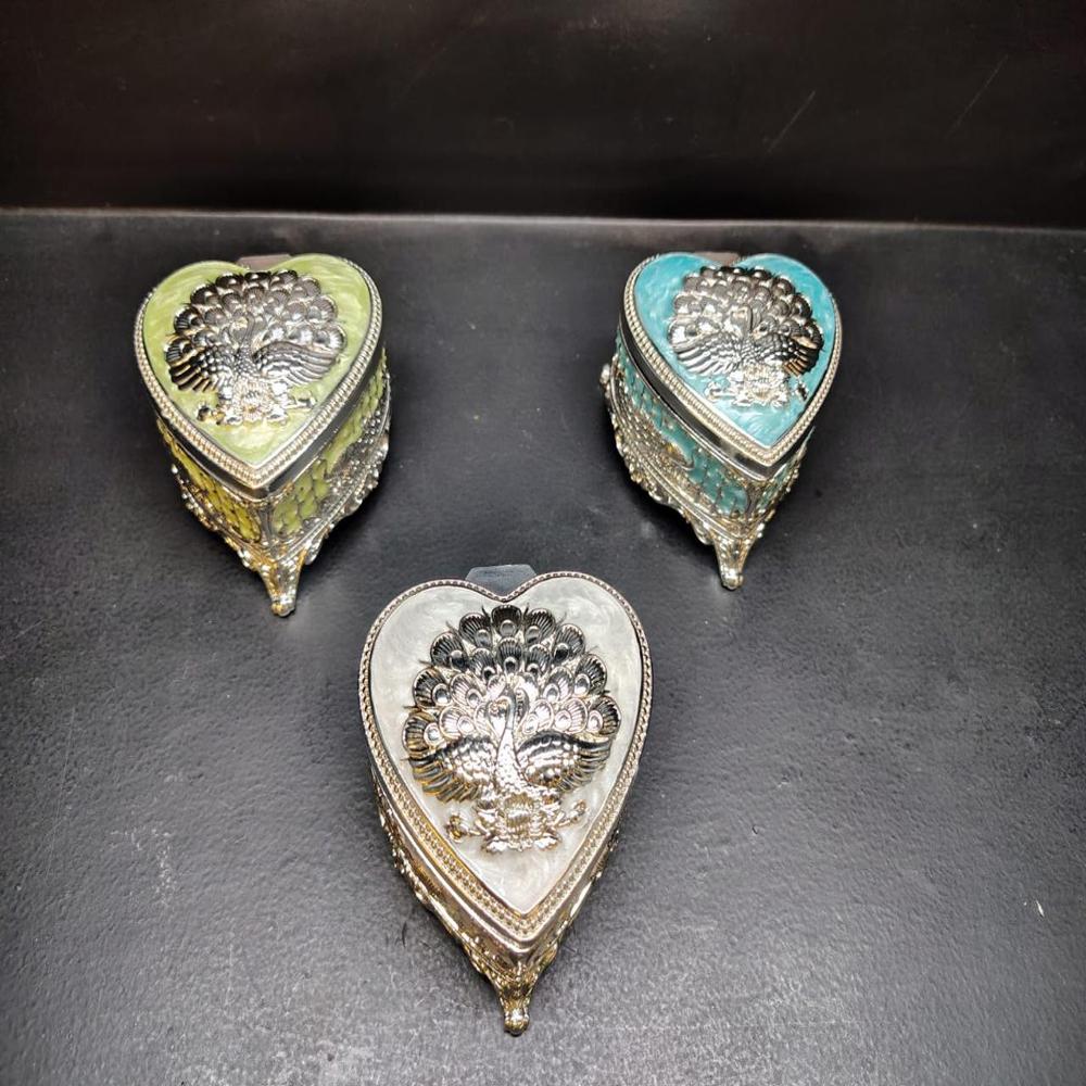 Silver Plated Ring Box - Hardness: Yes