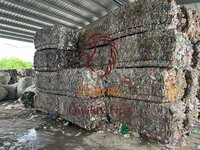 PET bottle on bales 80% Clear 20 % Blue Scrap