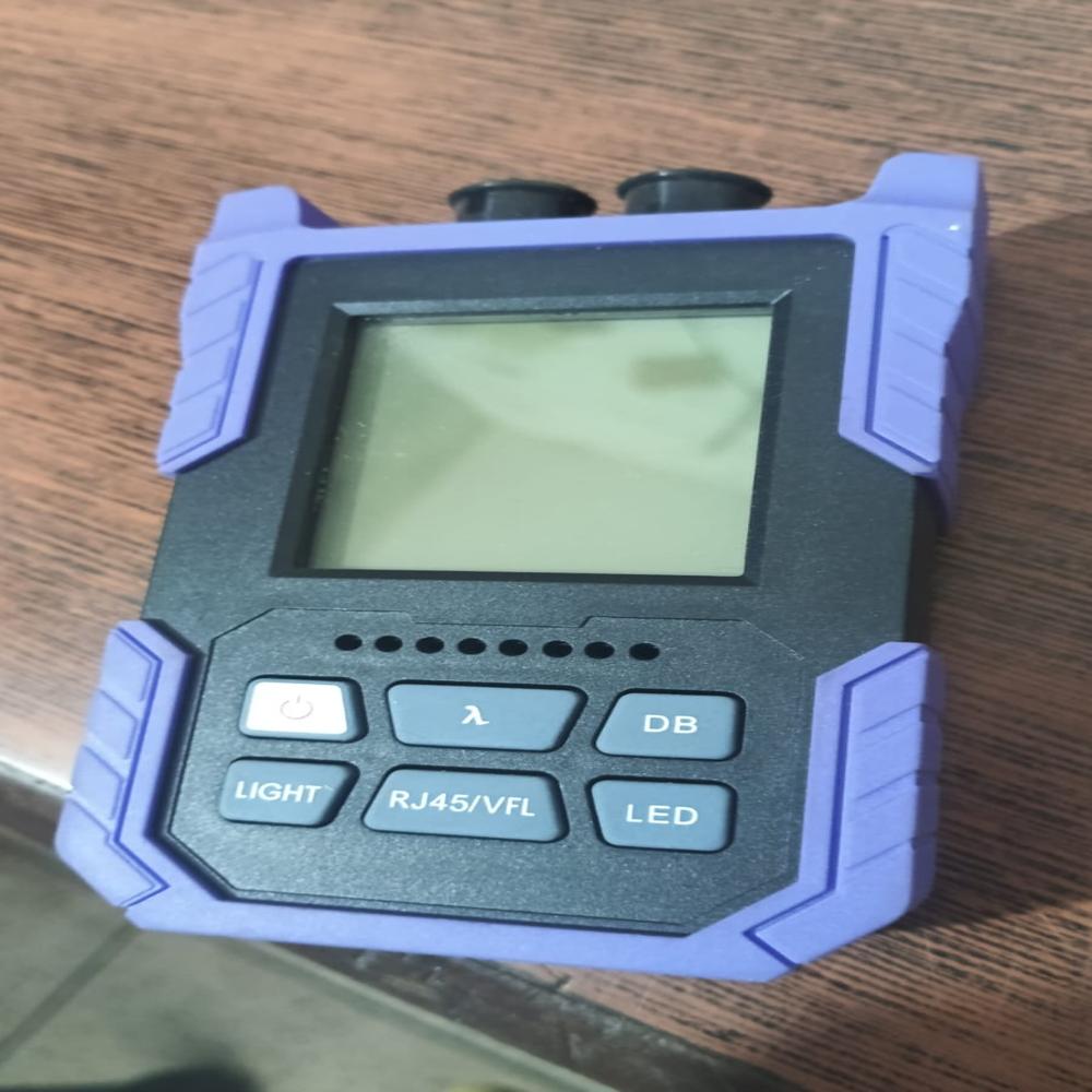 Optical Power Meter - Accuracy: 2 Gm