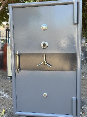 Customise Safe Locker