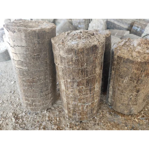 60 MM Groundnut Shell Briquette