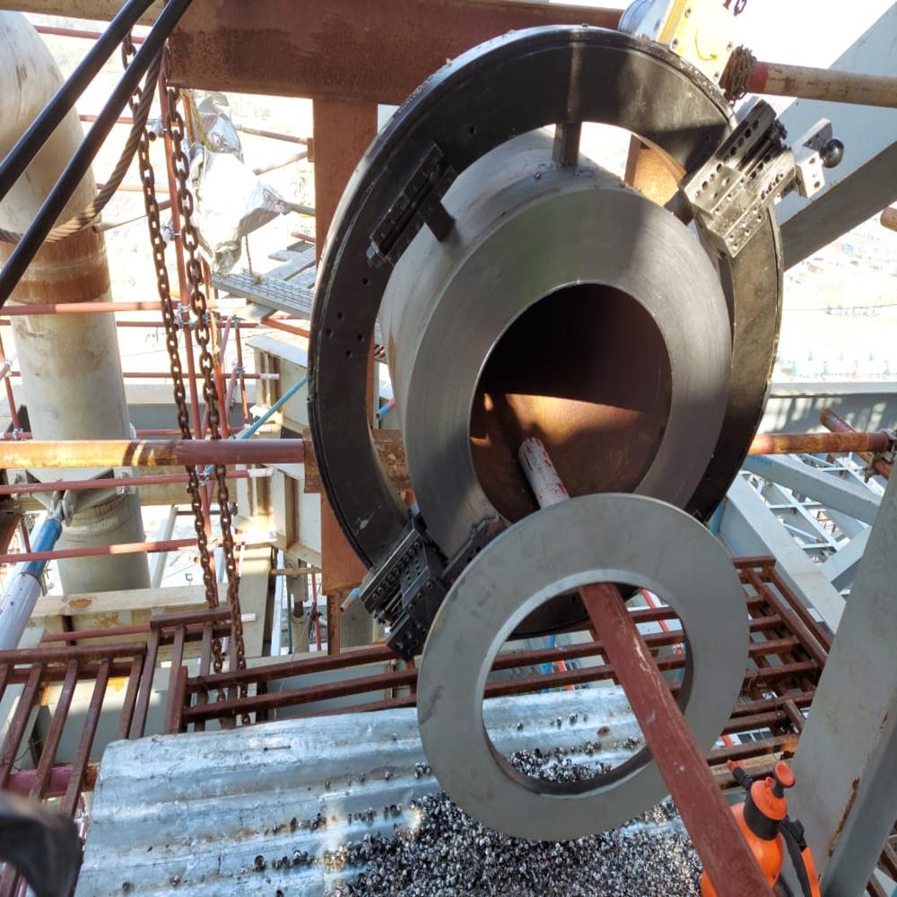 Boiler Header Pipe Cutting Machine - Color: Silver