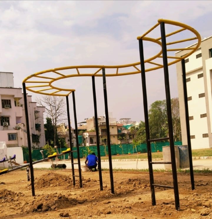 S Shape Climber