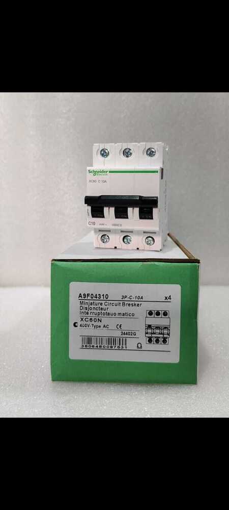 Schneider 3 Poll MCB