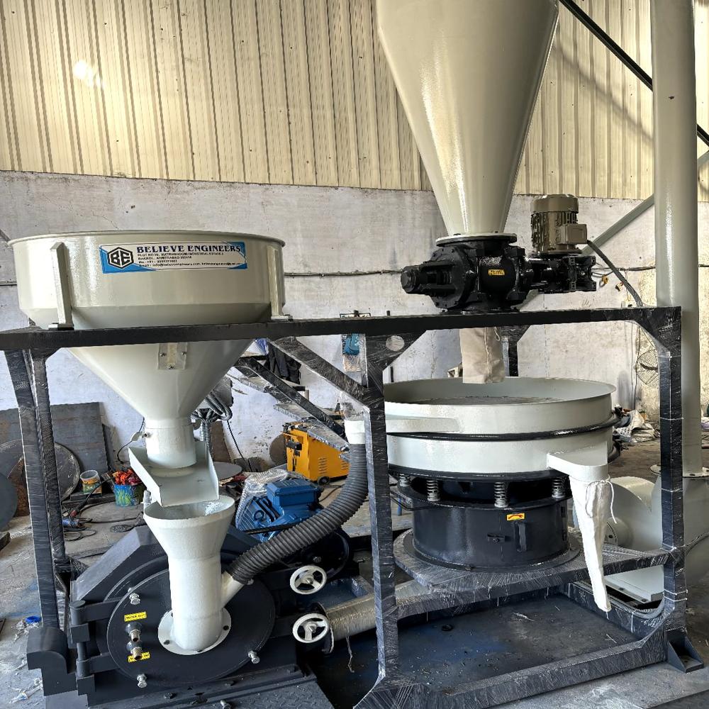 10 Hp Lldpe Pulverizer Machine - Color: White & Blue