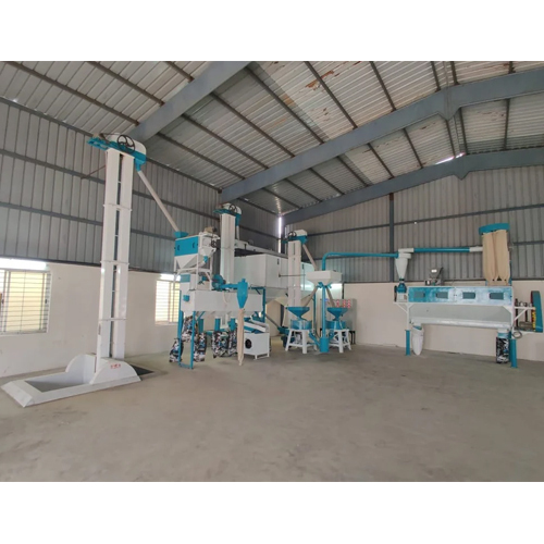 25 Hp Industrial Atta Chakki Plant - Capacity: 300 Kg/Hr