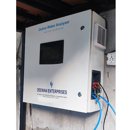 Online Water Quality Monitoring System - Accuracy: 99 %