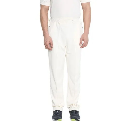 ऑफ व्हाइट पिनहेड पॉलिएस्टर फैब्रिक