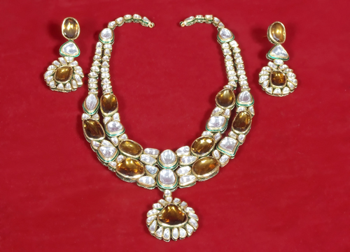 ब्राइडल सेट