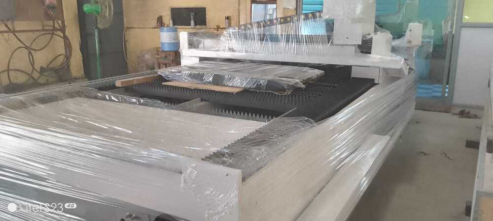Automatic Laser Cutting Machine