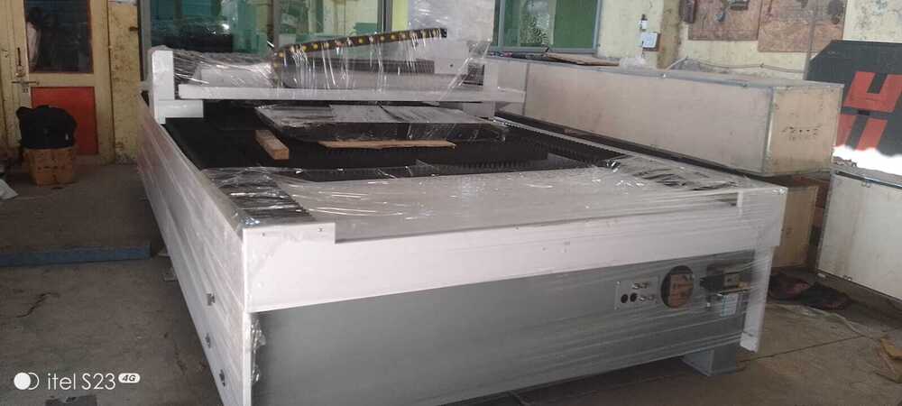 Automatic Laser Cutting Machine