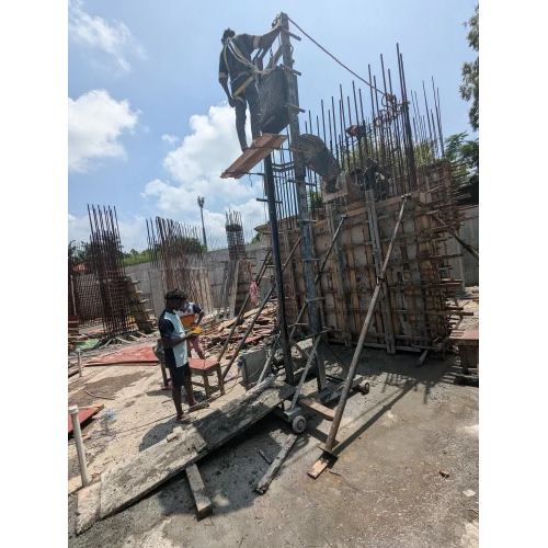 200Kg Double Column Pillar Casting Machine - Capacity: 200 Kg