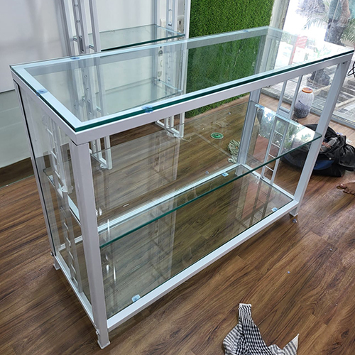 Glass Counter