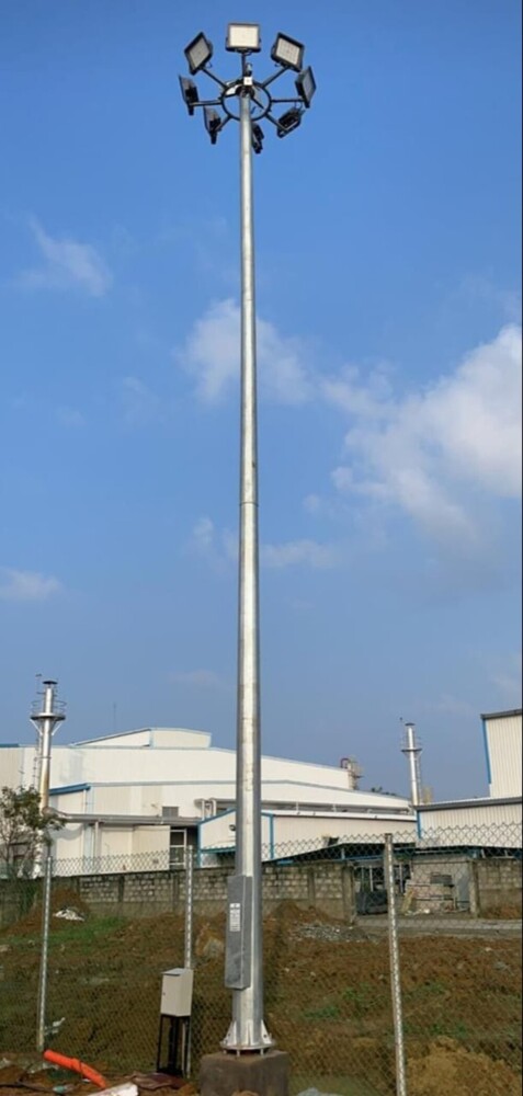 GI Round High Mast Lighting Pole