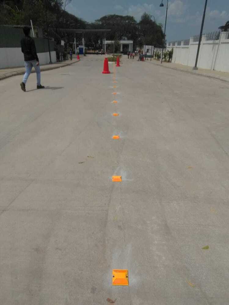 Arpitha Plastic Road Studs With Reflectors On Both Side